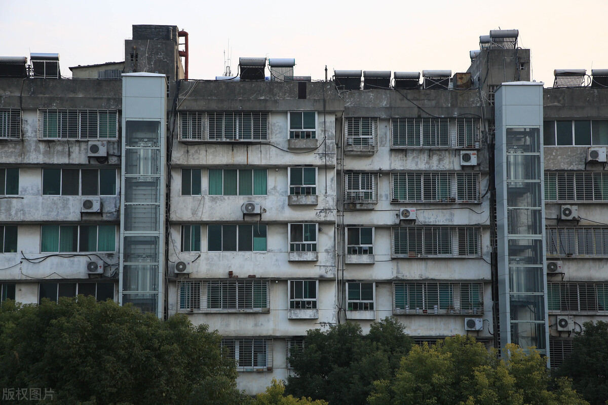 克服疫情影響，抓好民生實(shí)事，提升居住品質(zhì)——舊樓加裝電梯任務(wù)超額完成